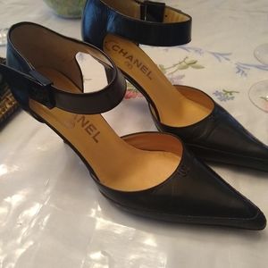 CHANEL Heels